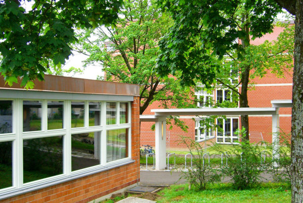 Schulhaus, Riedenhalden